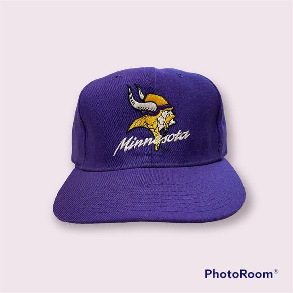 VINTAGE MINNESOTA VIKINGS New Era Pro Model Wool Fitted Size 7 1/8 NFL Cap Hat - Picture 1 of 7